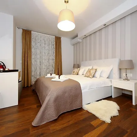 Lipotica Luxury 4*