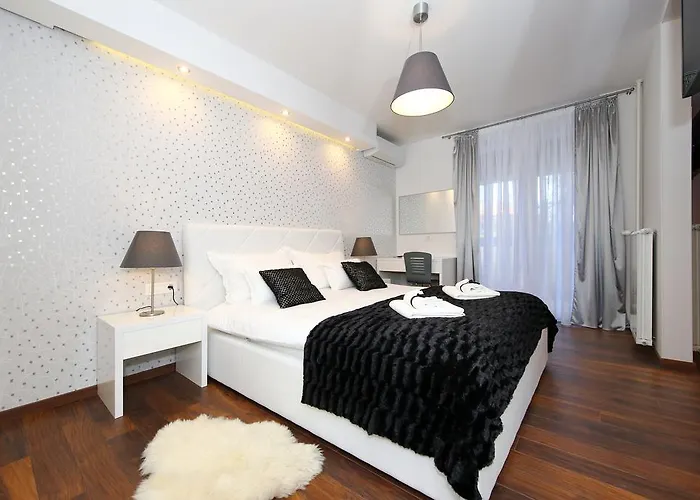 Pensión Lipotica Luxury 4*